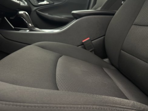 Used 2019 Chevrolet Malibu RS image 18