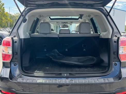 Used 2016 Subaru Forester 2.5i Touring w/ Eyesight & Navigation System image 15