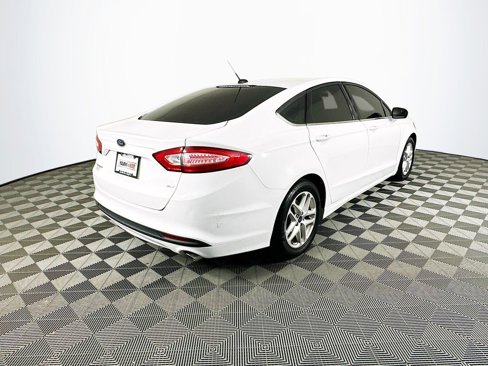 Used 2016 Ford Fusion SE image 9