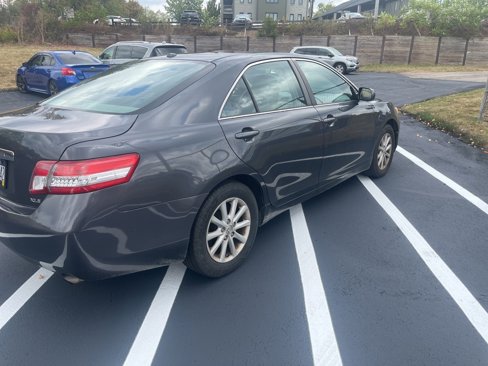 Used 2010 Toyota Camry XLE image 6