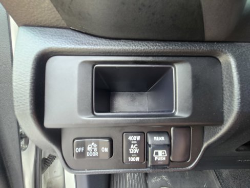 Used 2017 Toyota Tacoma SR5 image 13