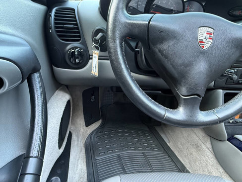 Used 2001 Porsche Boxster image 34