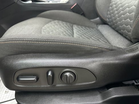 Used 2018 Chevrolet Equinox LT image 33