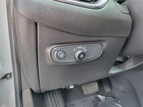 Used 2023 Chevrolet Equinox LT image 26