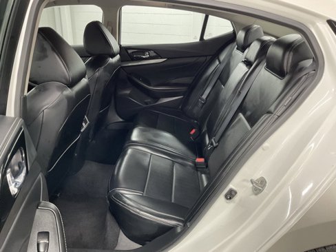 Used 2023 Nissan Maxima SV w/ Floor Mat Group image 11