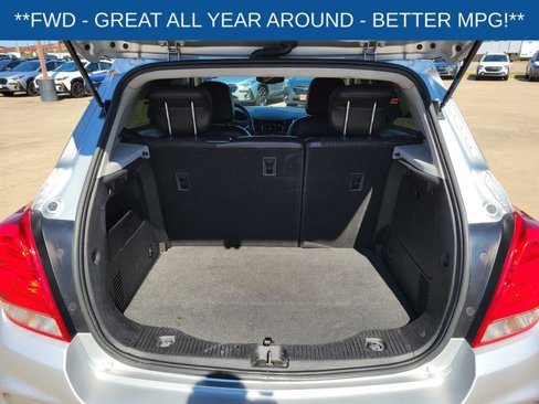 Used 2018 Chevrolet Trax LT w/ Redline Edition image 8