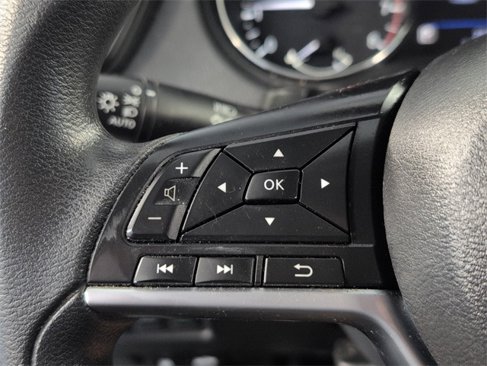 Used 2021 Nissan Rogue Sport S image 24
