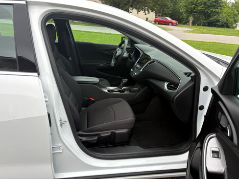 Used 2024 Chevrolet Malibu LT image 22