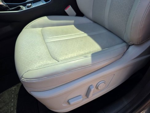 Used 2022 Kia Sorento S w/ Panoramic Sunroof Package image 12