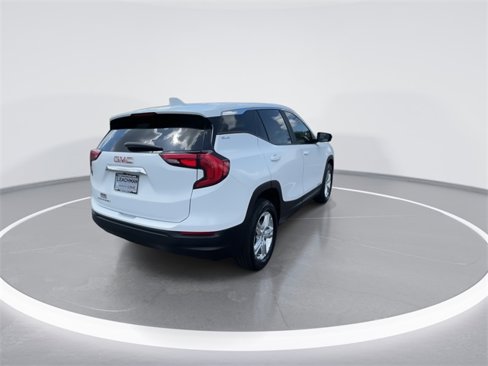Used 2021 GMC Terrain SLE image 2