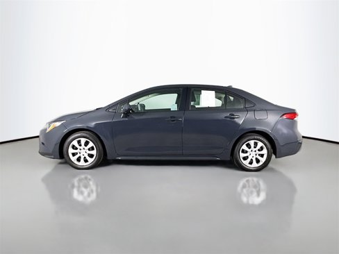 Used 2025 Toyota Corolla LE image 4