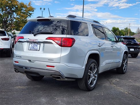 Used 2019 GMC Acadia Denali image 3