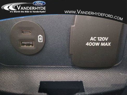 Used 2023 Ford Maverick Lariat w/ Lariat Luxury Package image 16