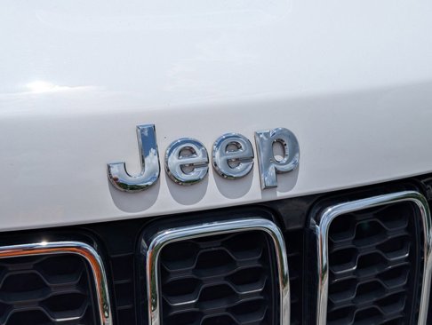 Used 2022 Jeep Grand Cherokee Limited image 5