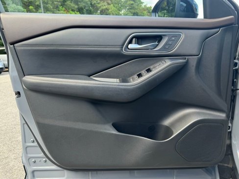Used 2021 Nissan Rogue SL w/ Premium Package image 15