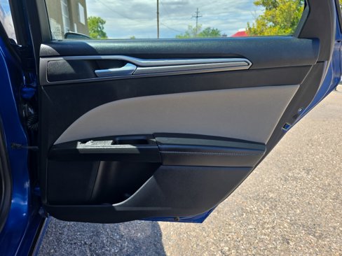 Used 2018 Ford Fusion S image 25