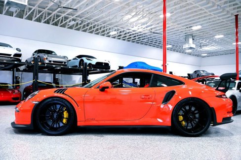 Used 2016 Porsche 911 GT3 RS image 2