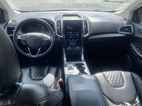 Used 2024 Ford Edge Titanium image 10