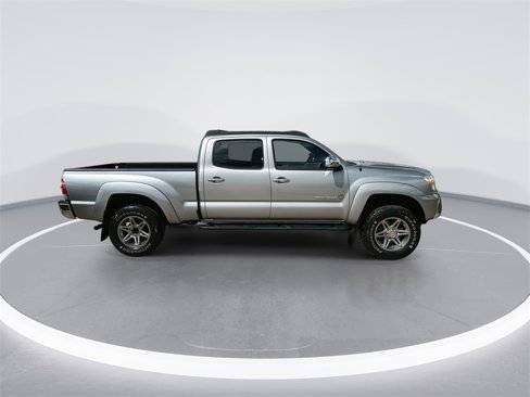 Used 2014 Toyota Tacoma PreRunner image 9