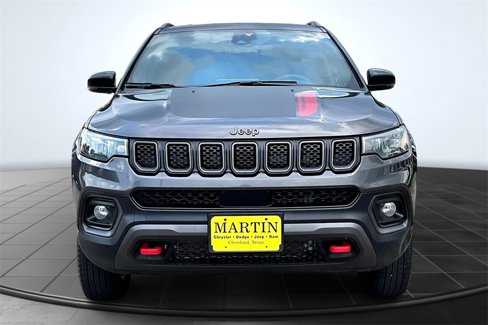 Used 2023 Jeep Compass Trailhawk image 3