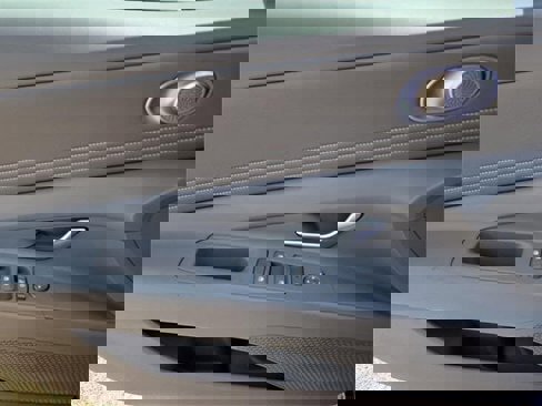New 2025 Hyundai Elantra Sport image 10