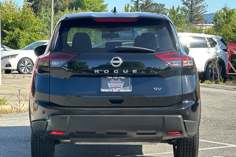 Used 2024 Nissan Rogue SV image 5