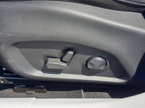 Used 2022 Jeep Compass Limited image 7