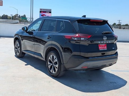 Used 2023 Nissan Rogue SV image 11
