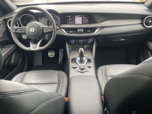 Used 2023 Alfa Romeo Stelvio Ti image 46