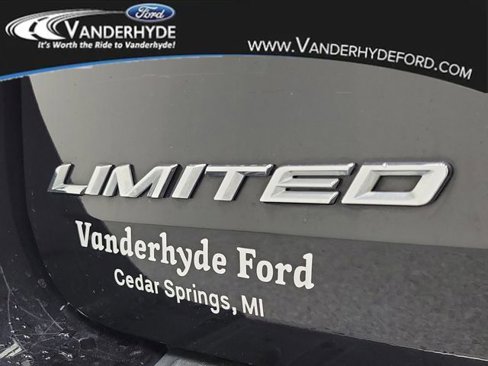 Used 2021 Ford Explorer Limited w/ Equipment Group 301A image 6