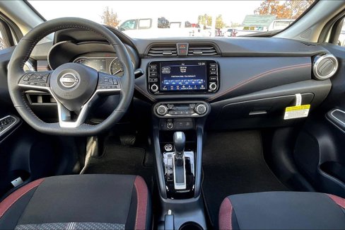 New 2025 Nissan Versa SR w/ Trunk Package image 2