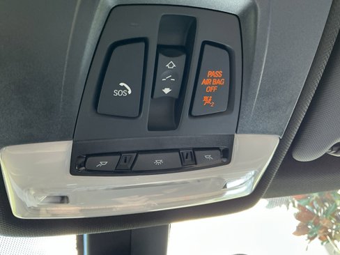 Used 2018 BMW 330e image 29