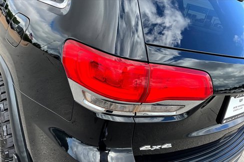 Used 2018 Jeep Grand Cherokee Laredo image 29