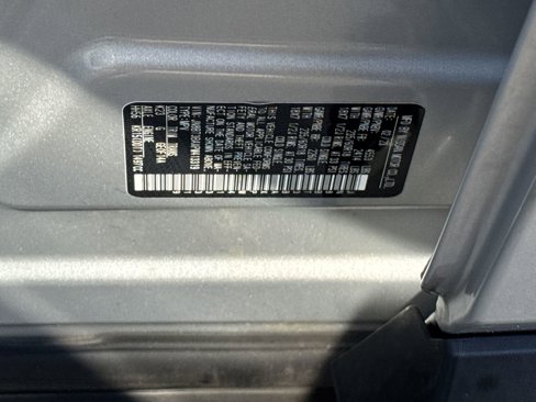 Used 2023 Nissan Rogue SV image 17