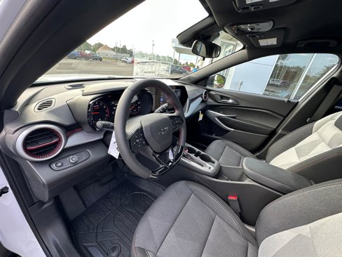 New 2025 Chevrolet Trax RS w/ Driver Confidence Package image 15