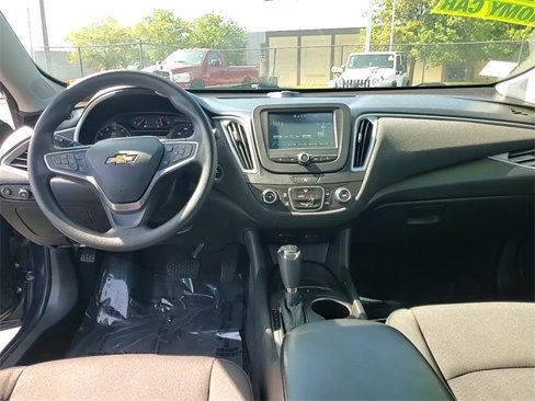 Used 2018 Chevrolet Malibu LS image 24