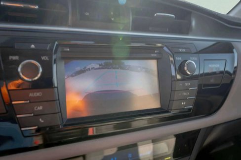 Used 2014 Toyota Corolla LE image 18