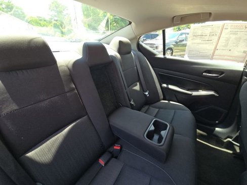 Used 2022 Nissan Altima 2.5 SV w/ SV Premium Package image 14