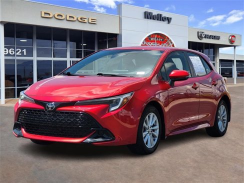 Used 2023 Toyota Corolla SE image 2