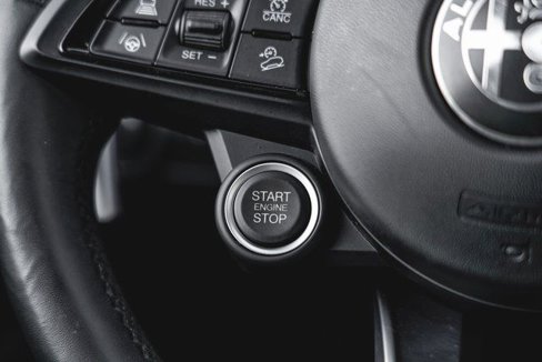 Used 2022 Alfa Romeo Stelvio Veloce image 26