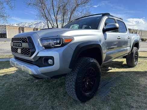 Used 2022 Toyota Tacoma TRD Off-Road image 10