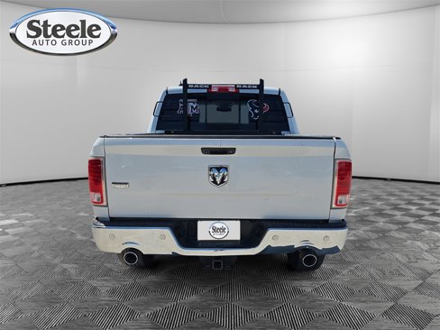 Used 2015 RAM 1500 Laramie w/ Convenience Group image 4