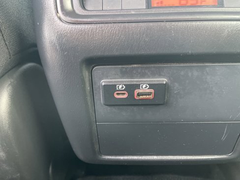 Used 2020 Nissan Pathfinder SV image 26