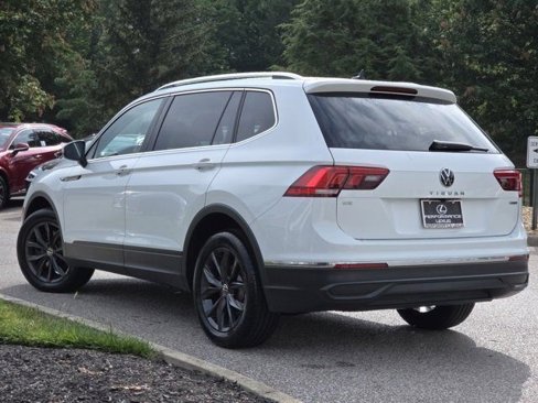 Used 2022 Volkswagen Tiguan SE image 24