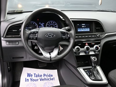 Used 2019 Hyundai Elantra SE w/ Cargo Package image 25