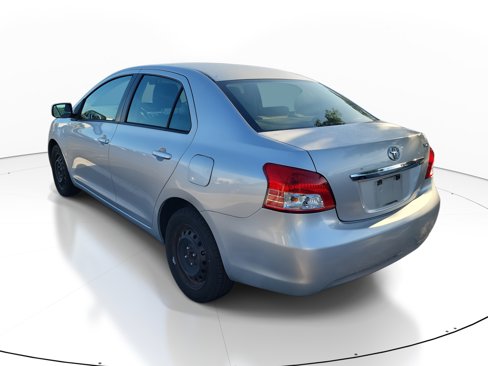 Used 2012 Toyota Yaris Sedan image 7