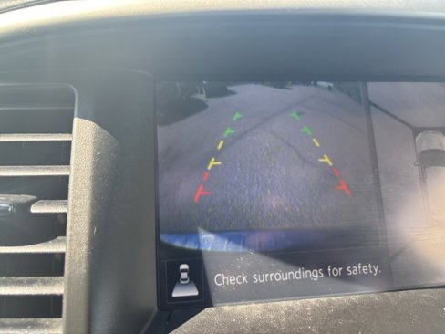 Used 2016 Nissan Pathfinder Platinum w/ Family Entertainment Package image 29