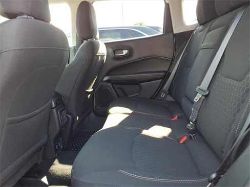 Used 2018 Jeep Compass Sport w/ Tech Group image 9