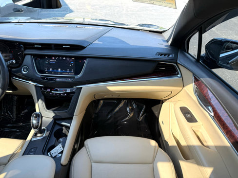 Used 2017 Cadillac XT5 Luxury w/ Driver Awareness Package image 24