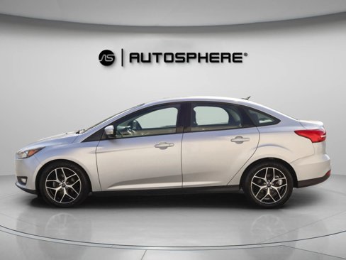 Used 2017 Ford Focus SEL image 5